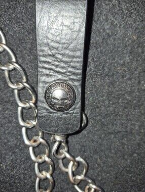 Harley-Davidson Black Leather Key Fob with Silver Skull Emblem